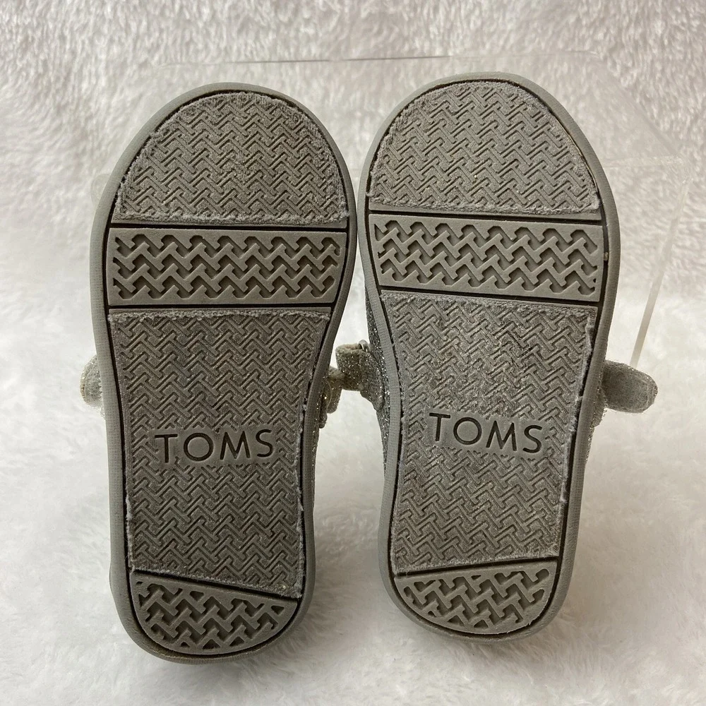 Tiny Toms Silver Glitter Mary Jane Slip On Shoes Girls 6 Adjustable Sparkly